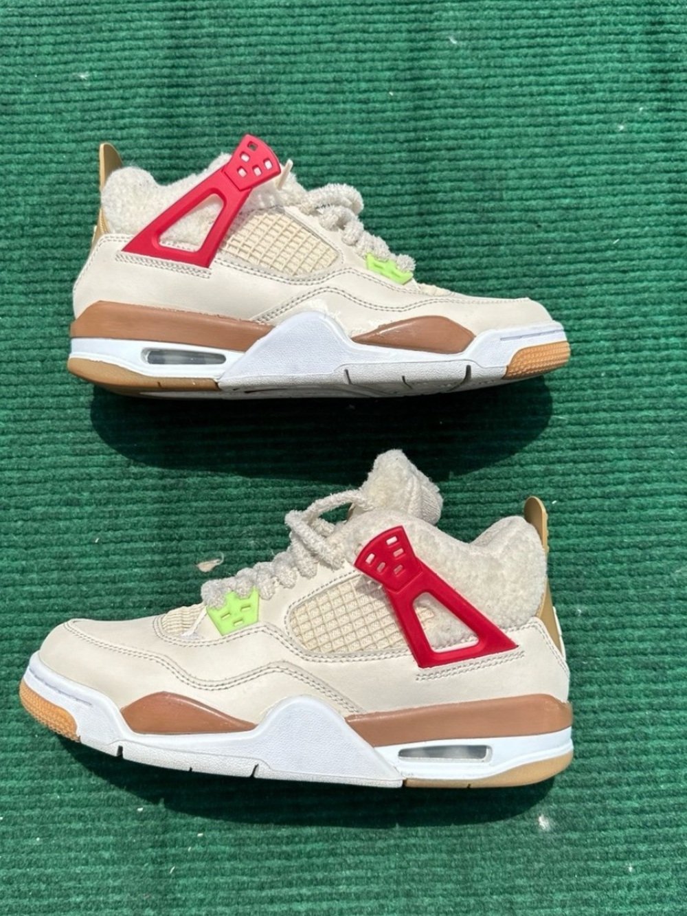 Air Jordan 4 Retro GS 'Wild Things' Size 5y Women’s Size 6.5